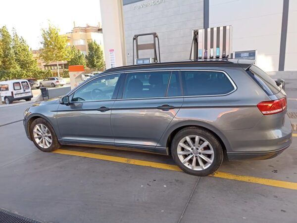2017 Volkswagen Passat Variant 2.0TDI Advance - Image 7