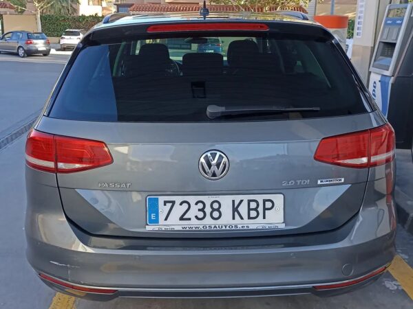 2017 Volkswagen Passat Variant 2.0TDI Advance - Image 8