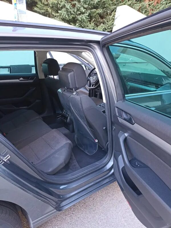 2017 Volkswagen Passat Variant 2.0TDI Advance - Image 6