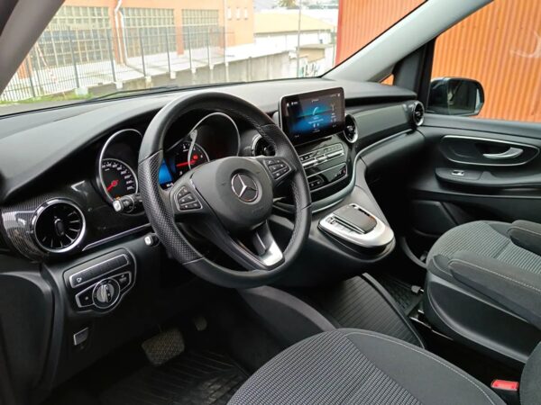 2022 Mercedes-Benz V 220d Compacto - Image 6