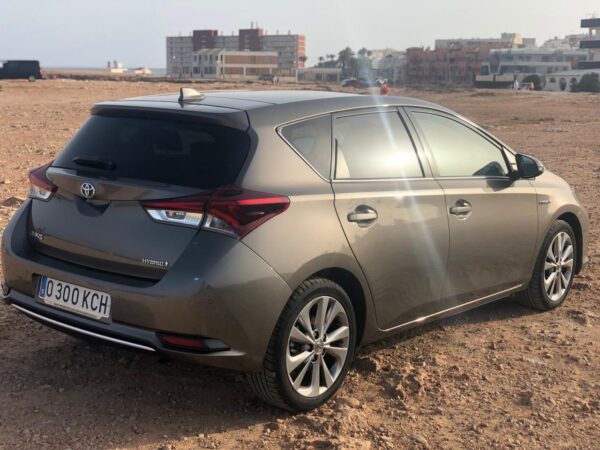 2017 Toyota Auris Híbrido Automático - Image 3