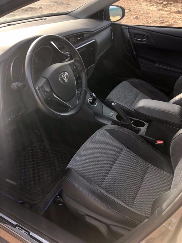 2017 Toyota Auris Híbrido Automático - Image 5