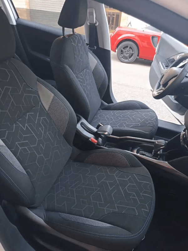 2017 Peugeot 2008 1.2 Style PureTech Automático - Image 13