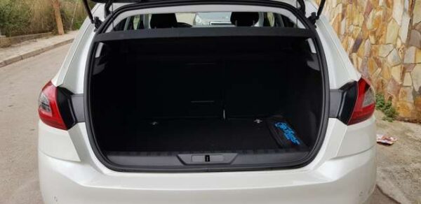 2018 Peugeot 308 Gasolina - Image 15