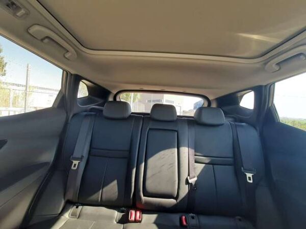 2017 Nissan Qashqai 1.6dCi Tekna 4×2 XTronic - Image 9