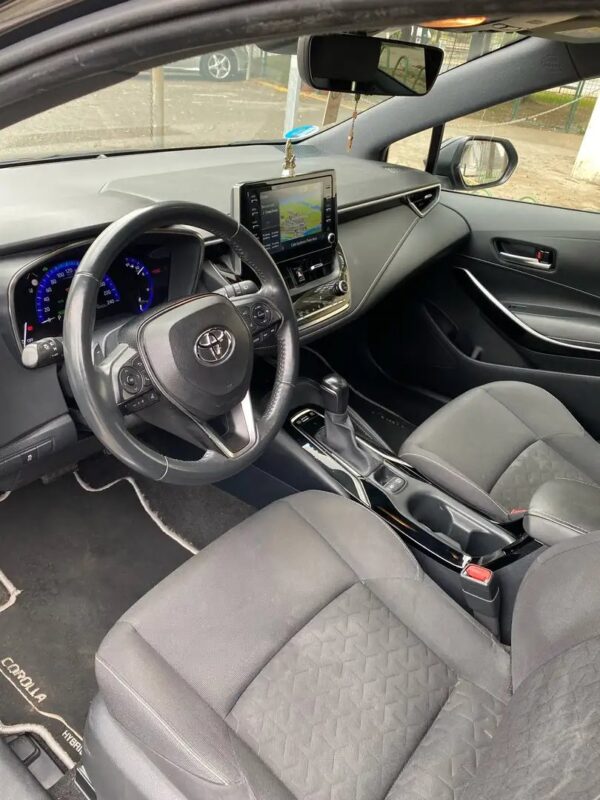 2019 Toyota Corolla Touring Sports 180H - Image 5