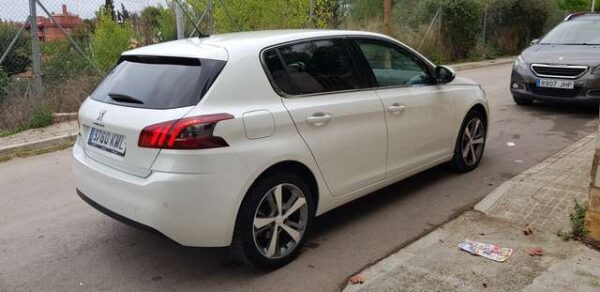 2018 Peugeot 308 Gasolina - Image 6