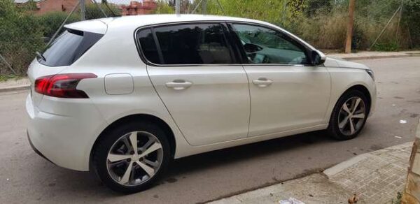 2018 Peugeot 308 Gasolina - Image 7