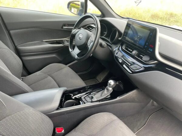 2019 Toyota C-HR 125H Advance - Image 3