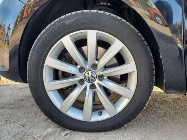 2014 Volkswagen Sharan 2.0 TDI DSG – 7 asientos - Image 2