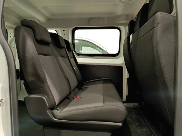 2019 Peugeot Expert Combi Standard 1.6BlueHDi S&S 120 - Image 12