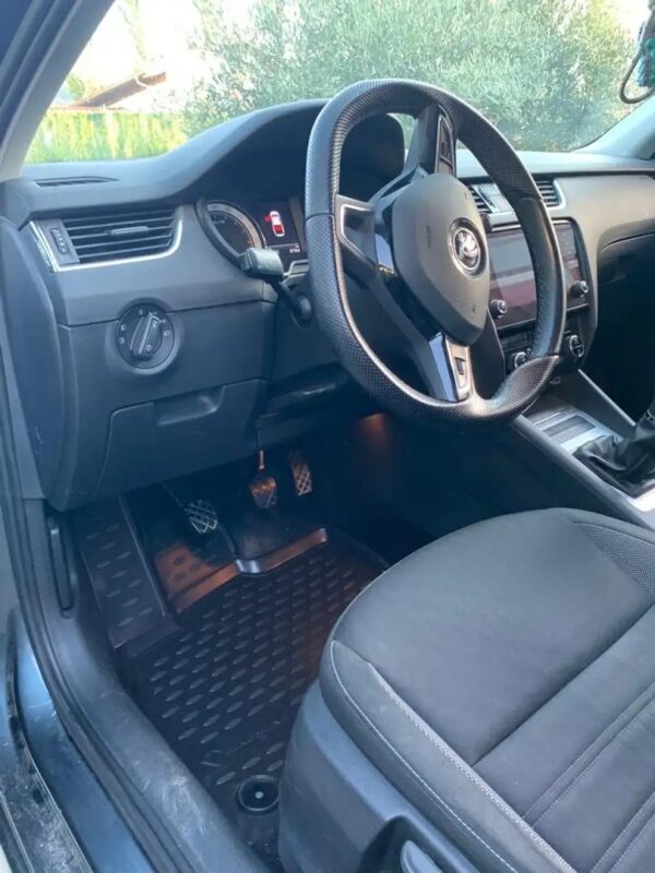 2018 Skoda Octavia 1.6TDI CR Ambition - Image 12