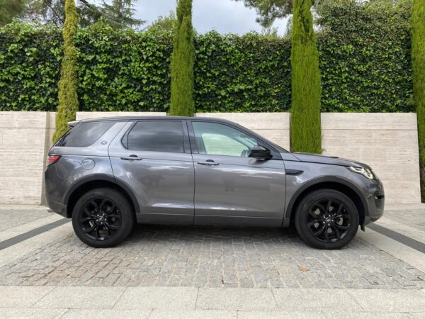 2017 Land Rover Discovery Sport 2.0L TD4 4×4 SE Aut. 150 - Image 4