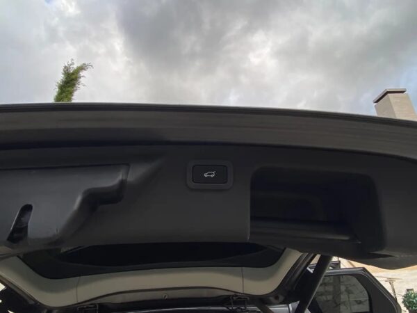 2017 Land Rover Discovery Sport 2.0L TD4 4×4 SE Aut. 150 - Image 3