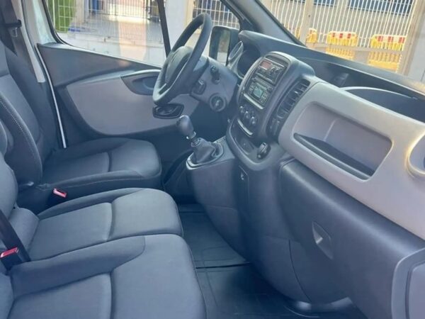 2016 Renault Trafic Furgón 29 L2H1 Energy dCi - Image 6