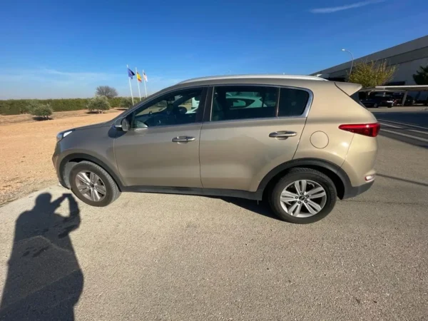 2016 Kia Sportage sportage 1.7 emotion Diésel - Image 9