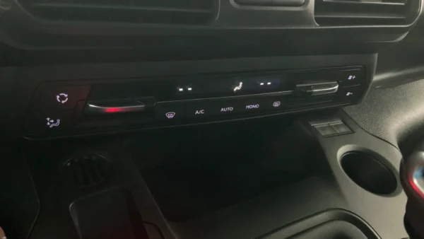 2020 Peugeot Rifter 1.5BlueHDi S&S Standard Allure 130 - Image 18