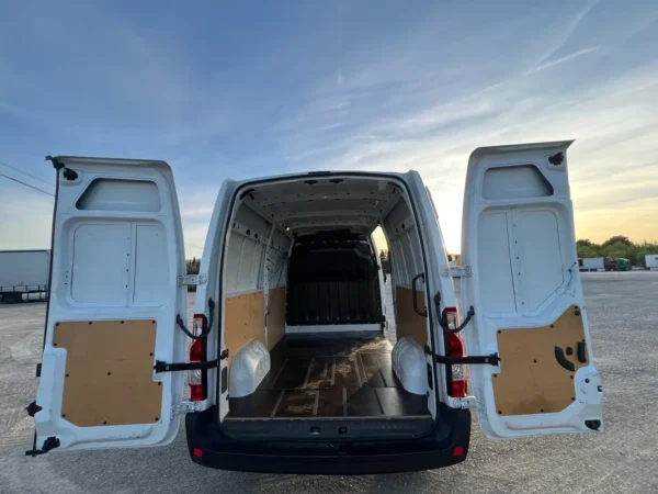 2021 Renault Master Fg. Blue dCi L2H2 3500 T - Image 6