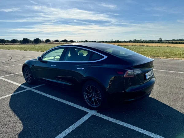 2019 Tesla Model 3 Long-Range Dual Motor AWD - Image 10