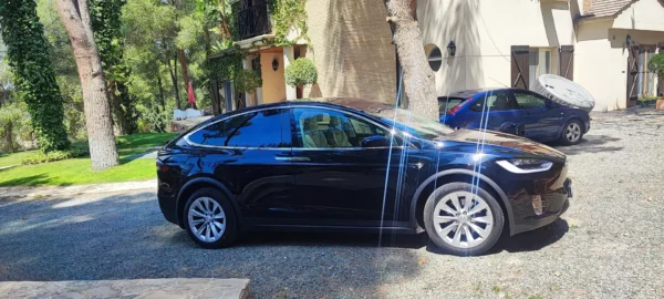 2019 Tesla Model X Long Range AWD - Image 5
