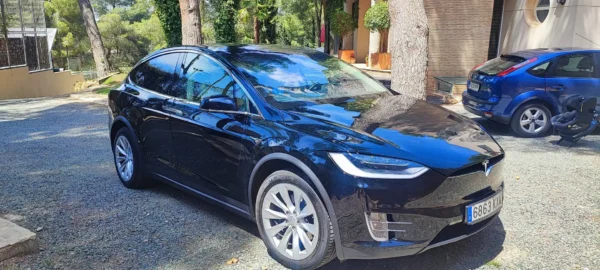 2019 Tesla Model X Long Range AWD - Image 3