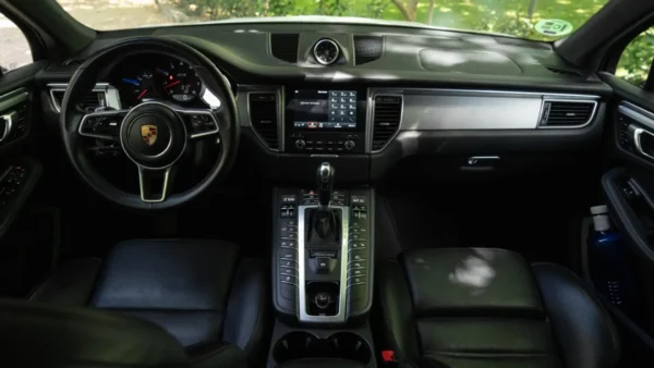 2017 Porsche Macan GTS - Image 7
