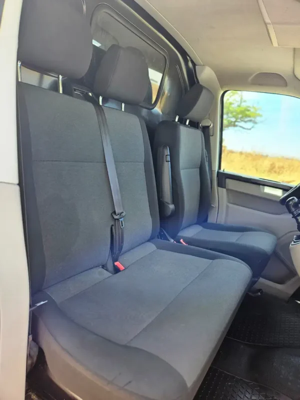 2015 Volkswagen Transporter Furgón - Image 13