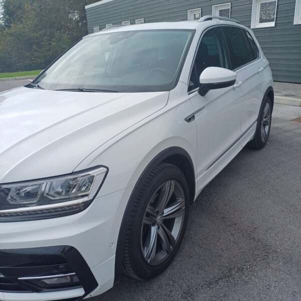 2019 Volkswaguen Tiguan 2.0 TDI R-Line - Image 4