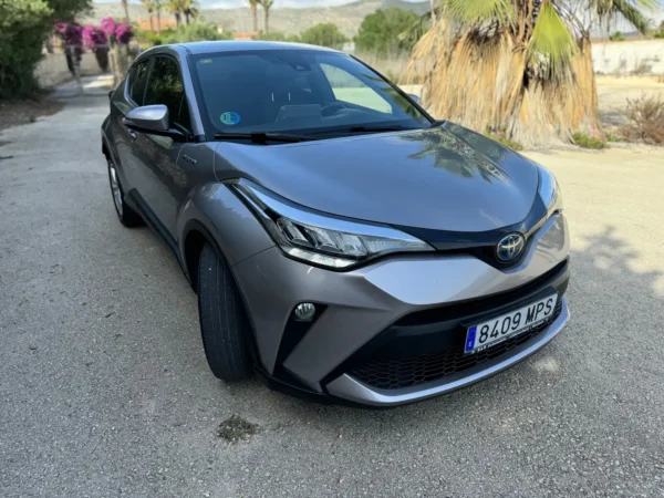 2020 Toyota C-HR 125H Active - Image 2