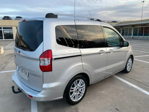 2019 Ford Tourneo Courier 1.0 Ecoboost Titanium - Image 6