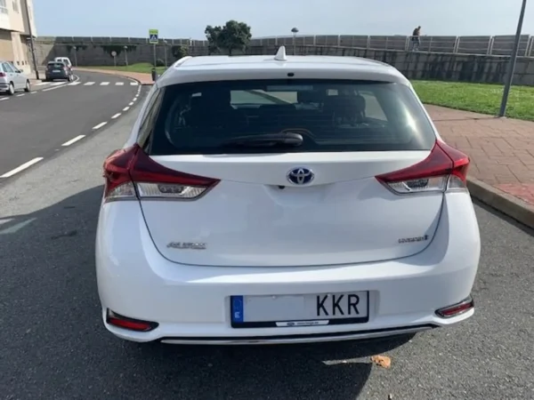 2018 Toyota Auris Hybrid 140H Advance - Image 4