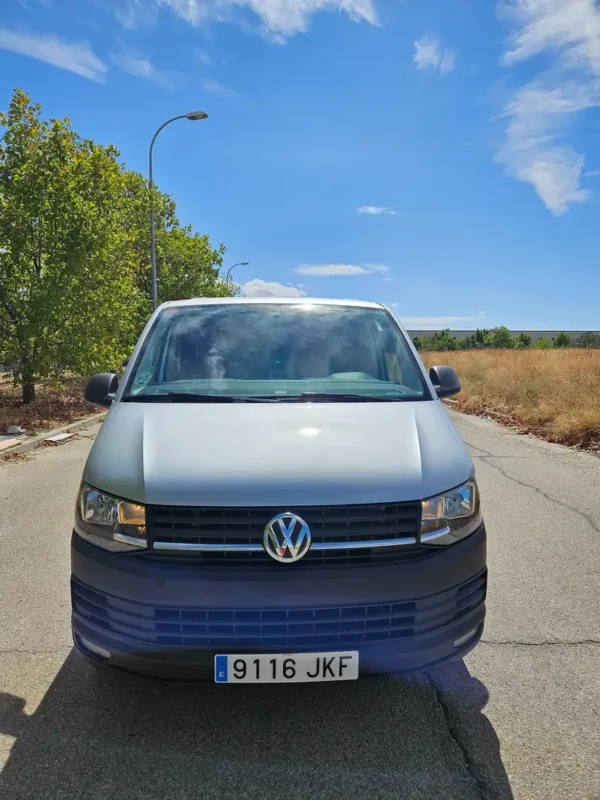 2015 Volkswagen Transporter Furgón - Image 3