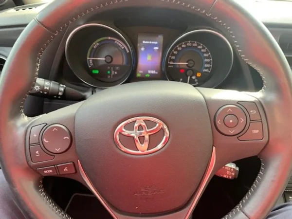 2018 Toyota Auris Hybrid 140H Advance - Image 7