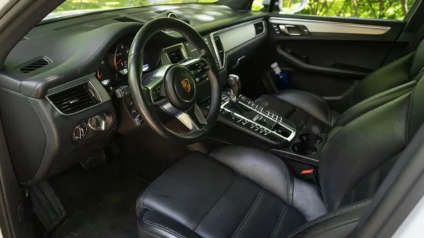 2017 Porsche Macan GTS - Image 8