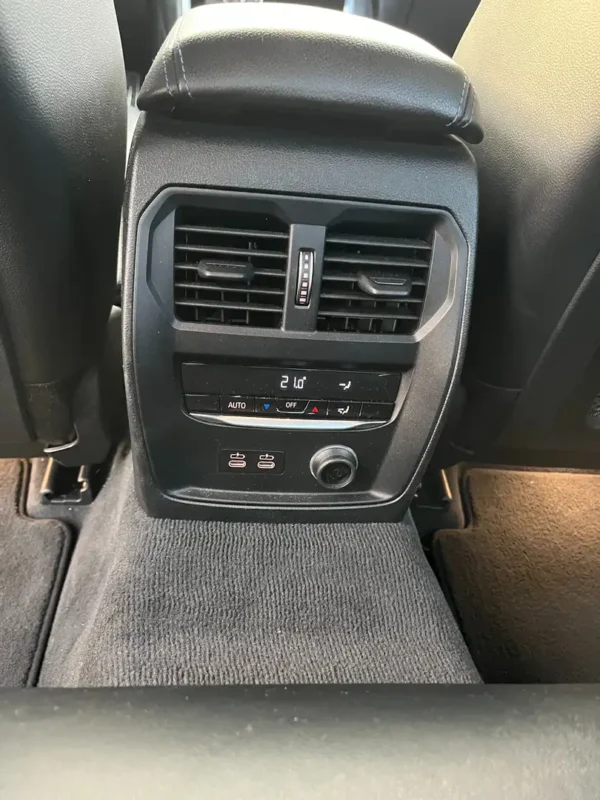 2019 BMW 330iA - Image 18