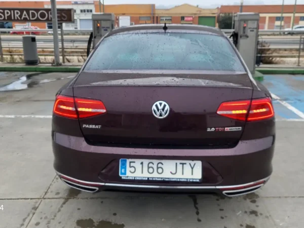 2016 Volkswagen Passat 2.0TDI BiT - Image 2