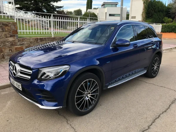 2017 Mercedes-Benz GLC 350e 4Matic - Image 3