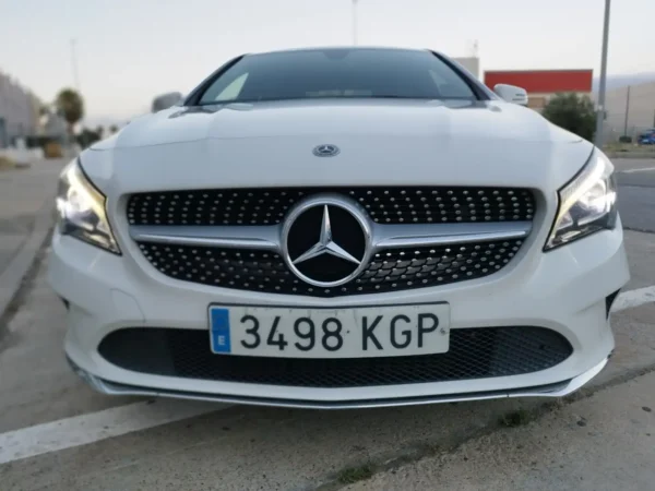 2018 Mercedes-Benz CLA 200d 7G-DCT - Image 2
