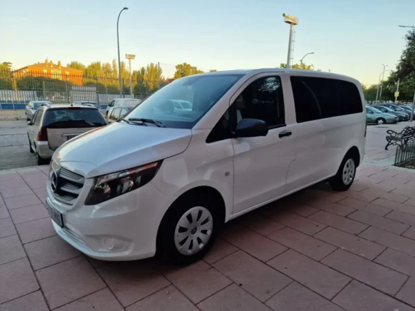 2020 Mercedes-Benz Vito Mixto 114CDI Compacta 9G-Tronic - Image 2