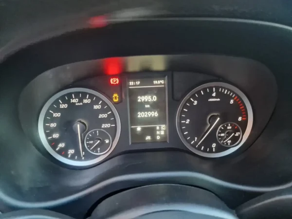 2020 Mercedes-Benz Vito Mixto 114CDI Compacta 9G-Tronic - Image 21