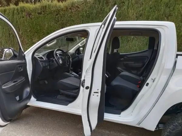 2019 Mitsubishi L200 2.5Did 150cv Automático diesel - Image 6