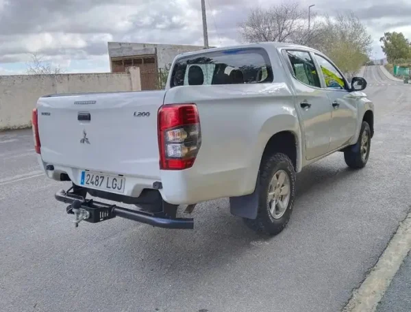 2019 Mitsubishi L200 2.5Did 150cv Automático diesel - Image 8
