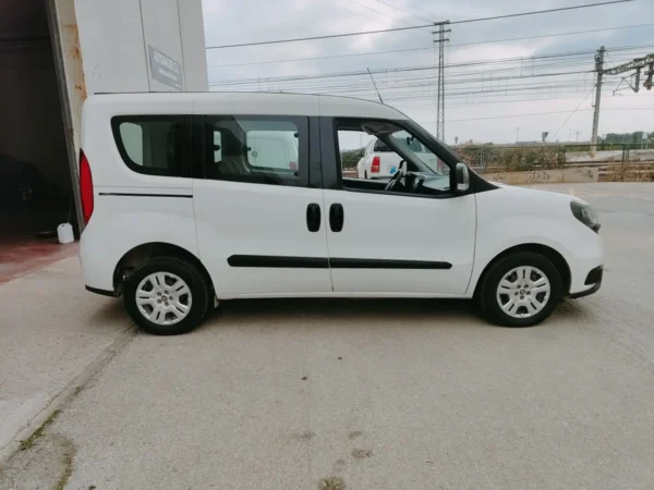 2023 Fiat Dobló Combi 1.6Mjt SX - Image 2
