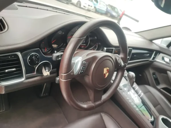 2014 Porsche Panamera 4S PDK - Image 12