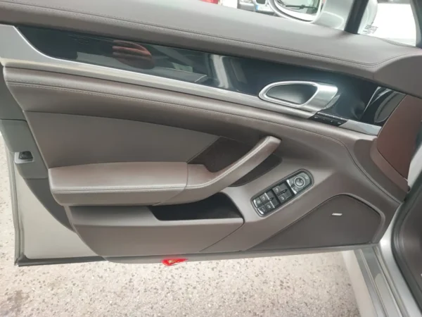 2014 Porsche Panamera 4S PDK - Image 13