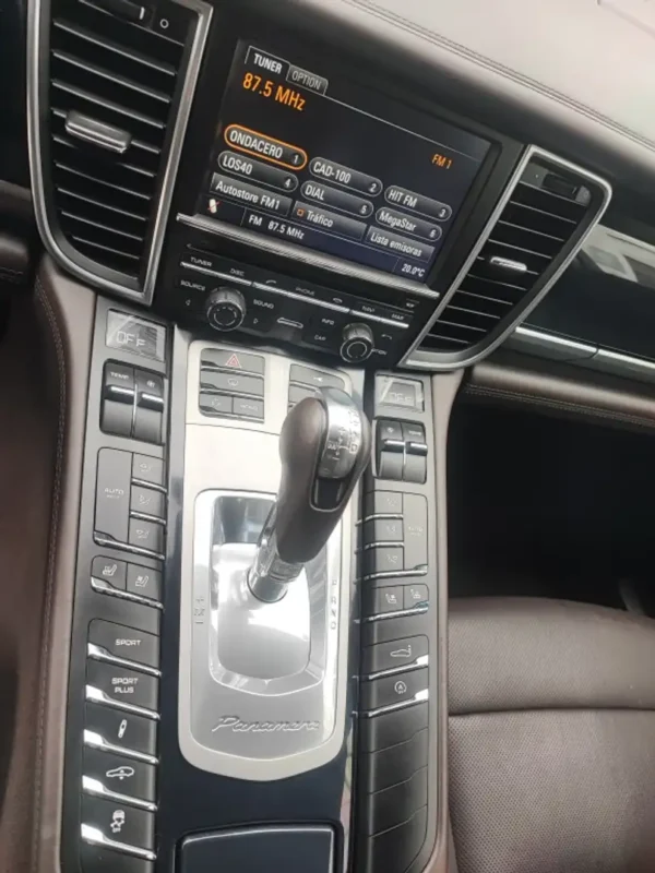 2014 Porsche Panamera 4S PDK - Image 14