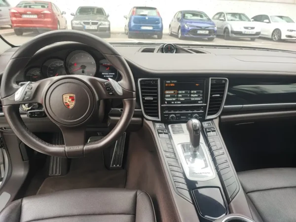 2014 Porsche Panamera 4S PDK - Image 15