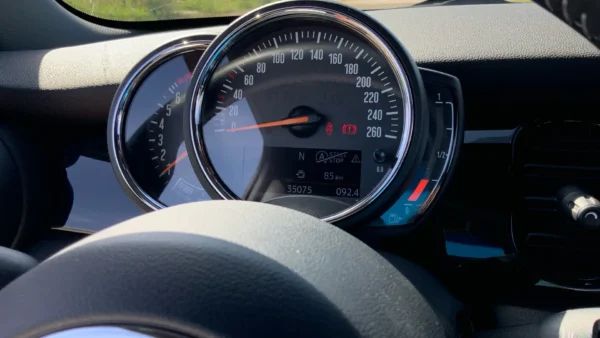 2022 MINI Cooper - Image 17
