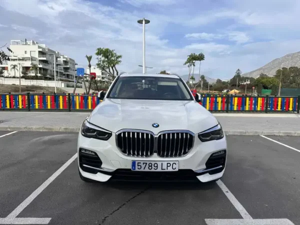 2021 BMW X5 xDrive 45e - Image 4