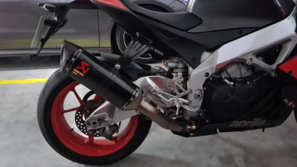 2017 Aprilia RSV4 1000 RR - Image 5